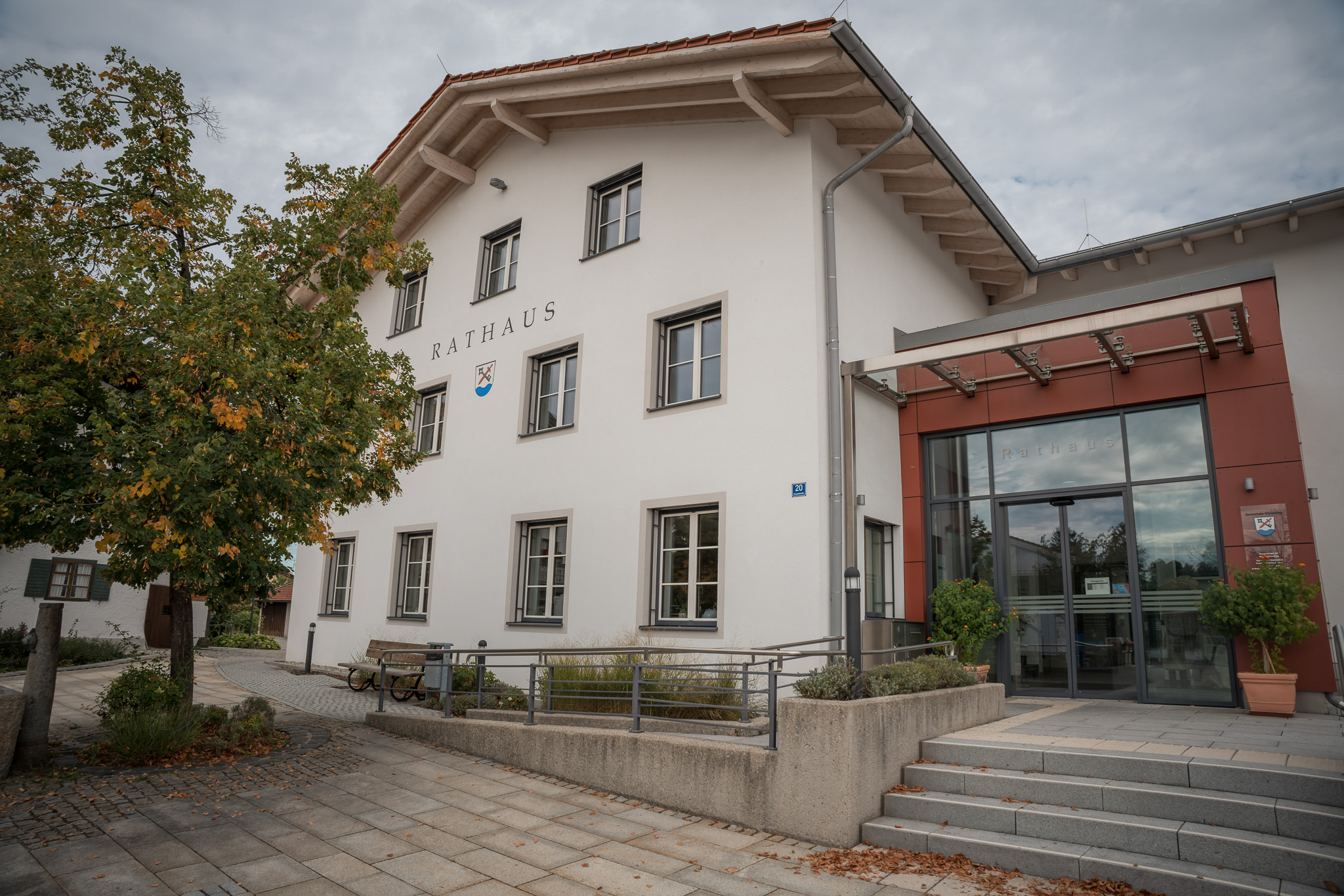 Standesamt Chieming im Rathaus als Auftakt einer standesamtlichen Hochzeit am Chiemsee