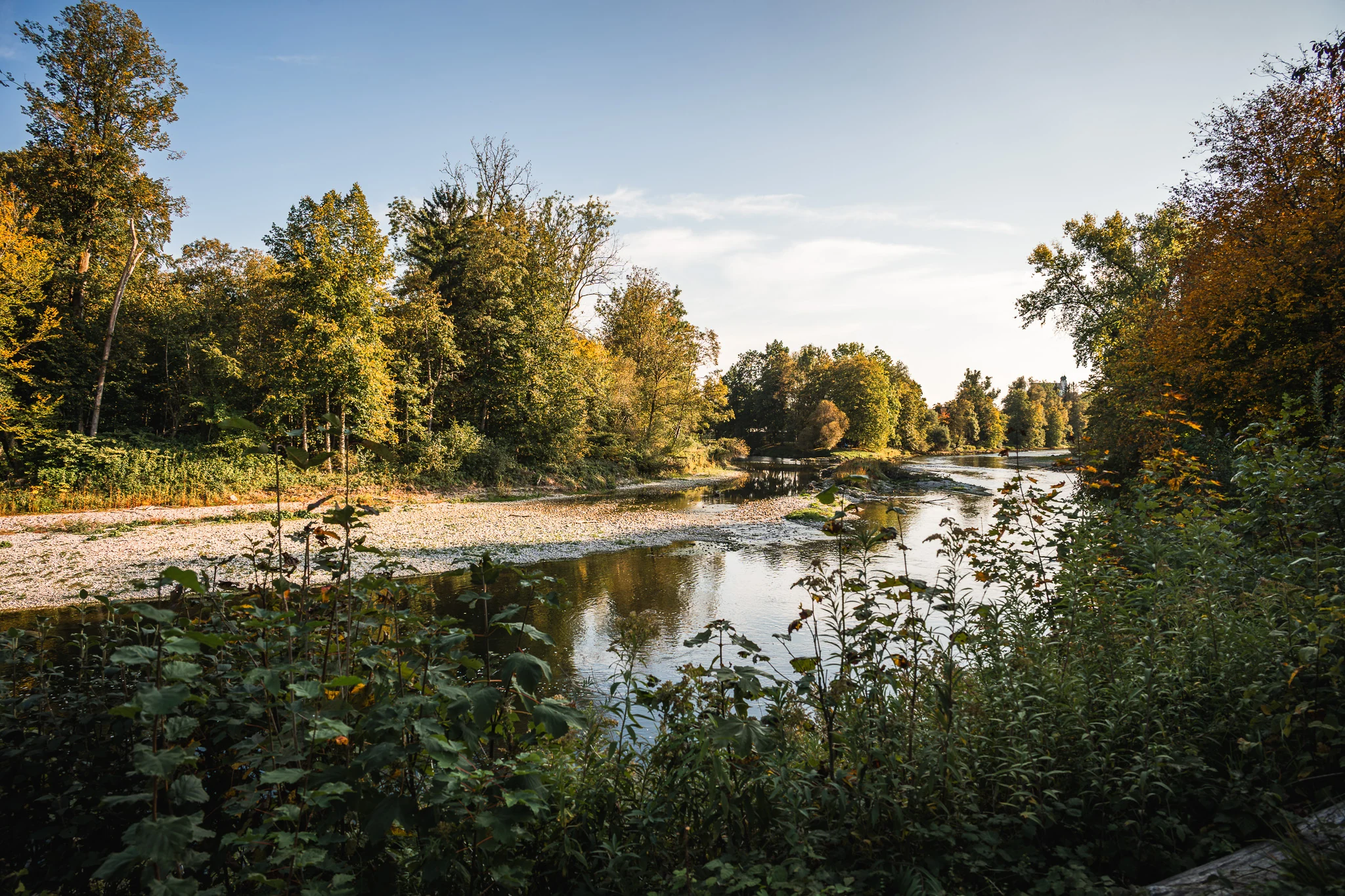Grüne Alzauen in Trostberg